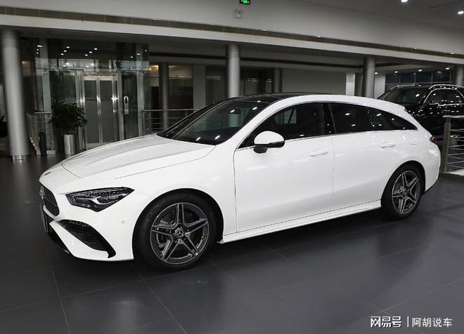 奔驰的驾驶体验：舒适与动感的完美平衡_奔驰动感_奔驰舒适