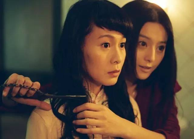 范冰冰 - 在《苹果》、《武媚娘传奇》等作品中展现了出色的演技。_范冰冰表演的苹果_范冰冰饰演苹果角色