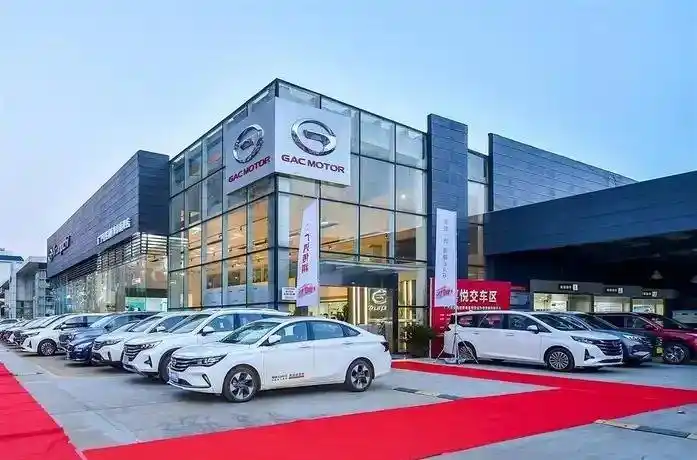 汽车市场的变动：是时候关注新能源的未来了_推动汽车能源变革_新能源汽车变革未来