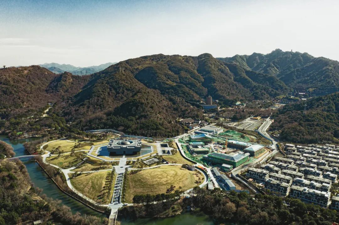 荀攸在历史记载中的形象_历史人物荀攸_荀攸人物特点